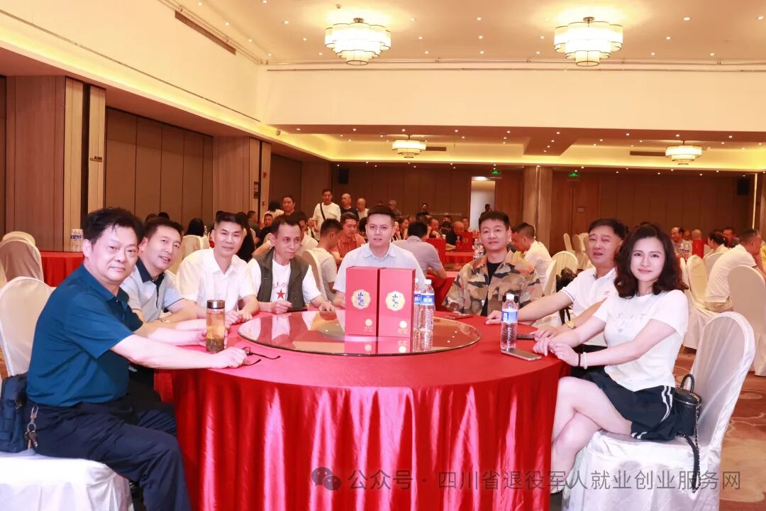 3201acfd16f7e5785cca4a42625069df.jpg